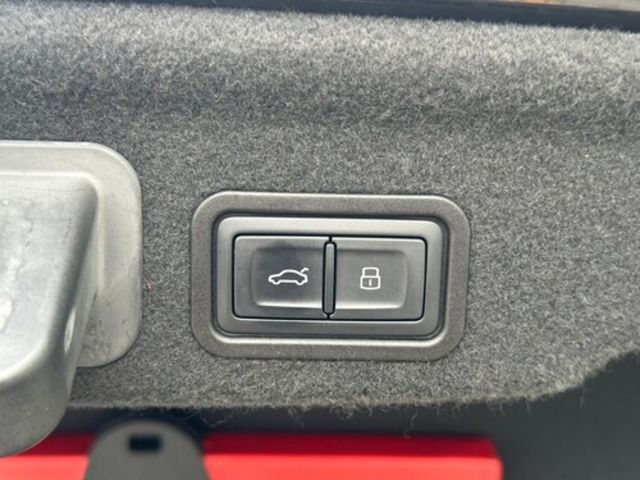 AUDI奧迪 A8  第3張相片
