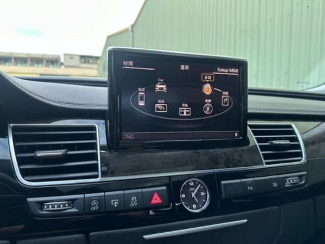 AUDI奧迪 A8  第10張相片