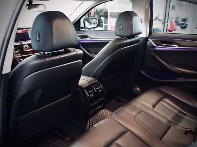 5 SERIES SEDAN G30  第6張相片