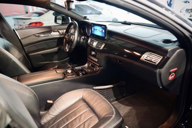 CLS-CLASS SHOOTING BRAKE X218  第5張相片
