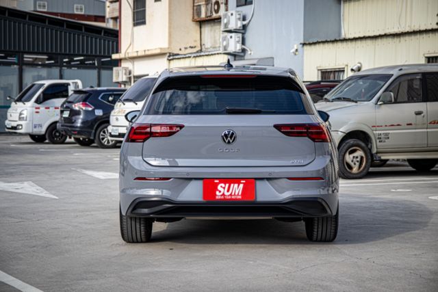 【智能特仕版】一手原鈑件 自動停車 車道偏離警示 車道維持輔助  第6張相片