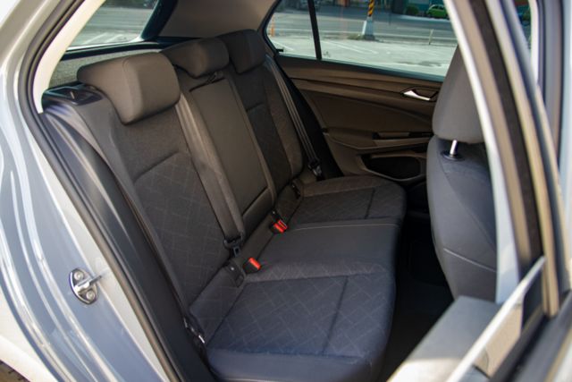 【智能特仕版】一手原鈑件 自動停車 車道偏離警示 車道維持輔助  第8張相片