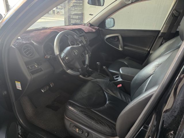 【4WD旗艦版】只跑11萬公里 天窗分區溫控 電動椅 衛星導航 定速巡航  第4張相片