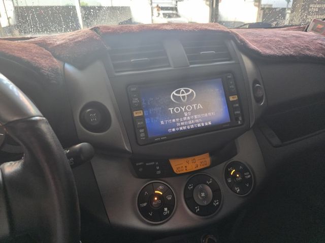 【4WD旗艦版】只跑11萬公里 天窗分區溫控 電動椅 衛星導航 定速巡航  第6張相片