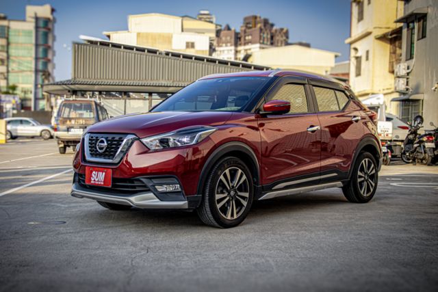 【智行旗艦版】一手原鈑件 僅跑2.7萬公里 7吋數位儀表板 空力套件 盲點偵測  第1張相片