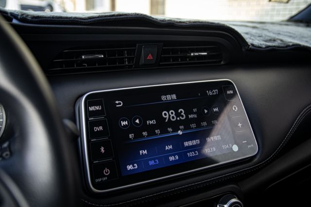 【智行旗艦版】一手原鈑件 僅跑2.7萬公里 7吋數位儀表板 空力套件 盲點偵測  第13張相片