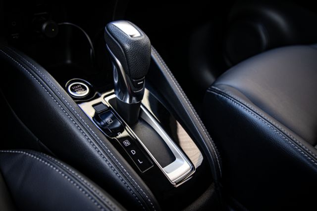 【智行旗艦版】一手原鈑件 僅跑2.7萬公里 7吋數位儀表板 空力套件 盲點偵測  第16張相片