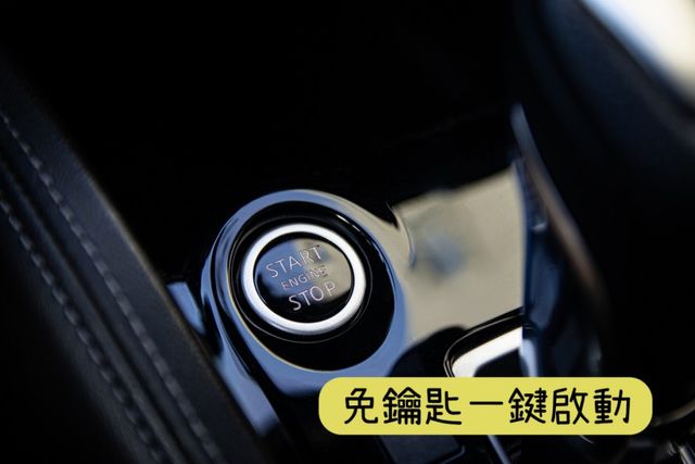 【智行旗艦版】一手原鈑件 僅跑2.7萬公里 7吋數位儀表板 空力套件 盲點偵測  第17張相片