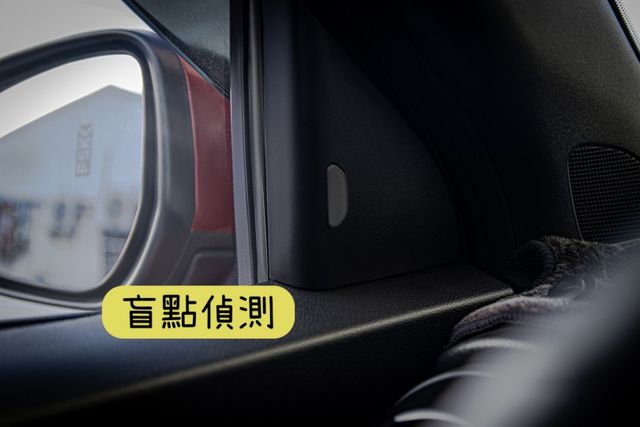 【智行旗艦版】一手原鈑件 僅跑2.7萬公里 7吋數位儀表板 空力套件 盲點偵測  第18張相片