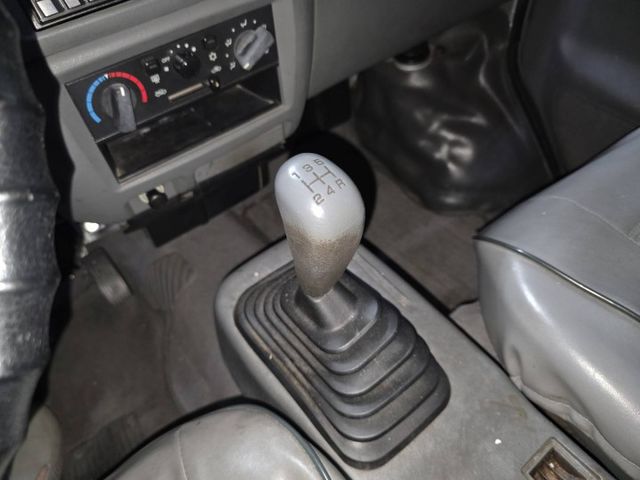 【手排】8人座 後座可打平 音響主機 車宿最佳選擇  第7張相片