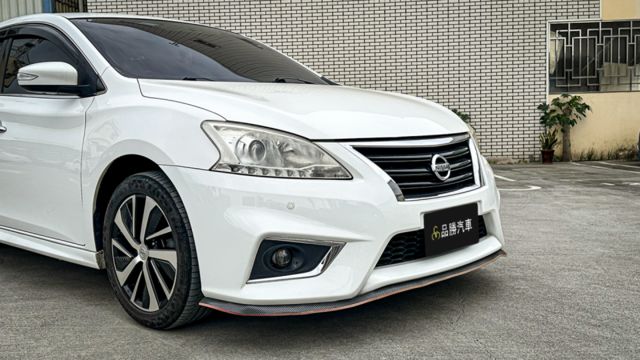 【Aero豪華版】 LED大燈 分區恆溫 安卓機 IKEY  衛星導航 電動後視鏡  第3張相片