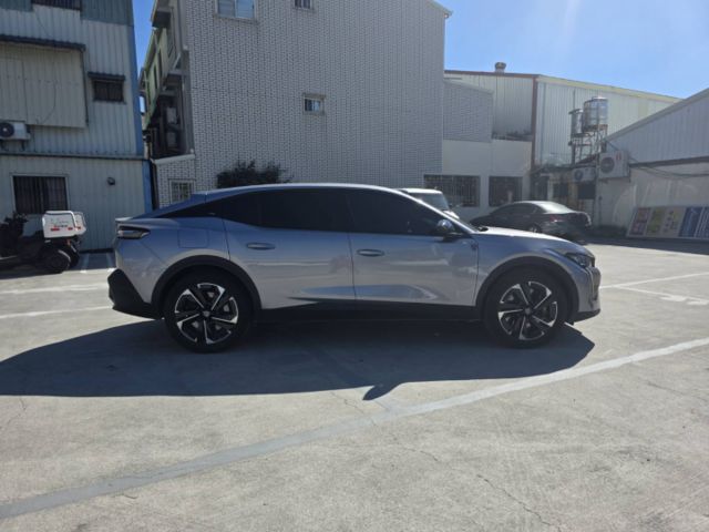 【1.2T Allure】LED日行燈 換檔撥片 分區溫控 中控螢幕 環景 IKEY 定速ACC  第4張相片