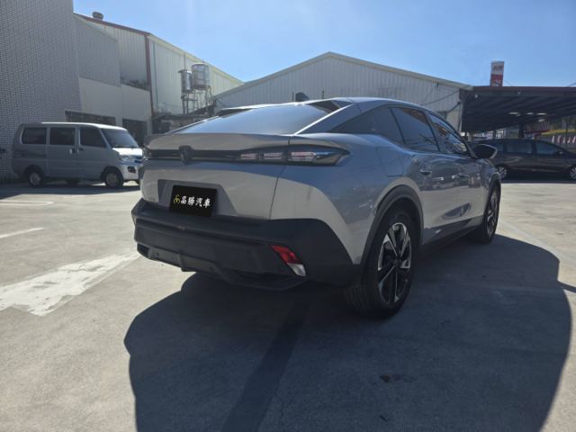 【1.2T Allure】LED日行燈 換檔撥片 分區溫控 中控螢幕 環景 IKEY 定速ACC  第5張相片