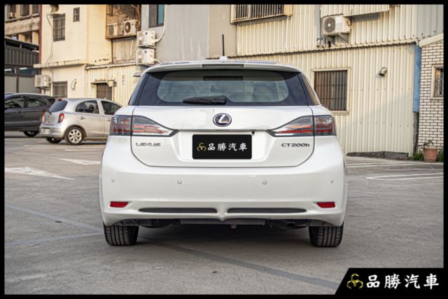 【1.8L 豪華版】分區溫控 電動椅 IKEY 中控螢幕 衛星導航 定速 前車雷達  第5張相片