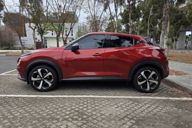 【1.0T駕趣享樂版】原鈑件 換檔撥片 恆溫 導航 IKEY 定速 環景  第3張相片