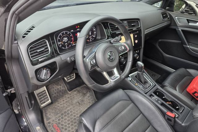 【1.4T R-Line】原鈑件 全景天窗 換檔撥片 分區溫控 中控螢幕 IKEY 定速  第6張相片