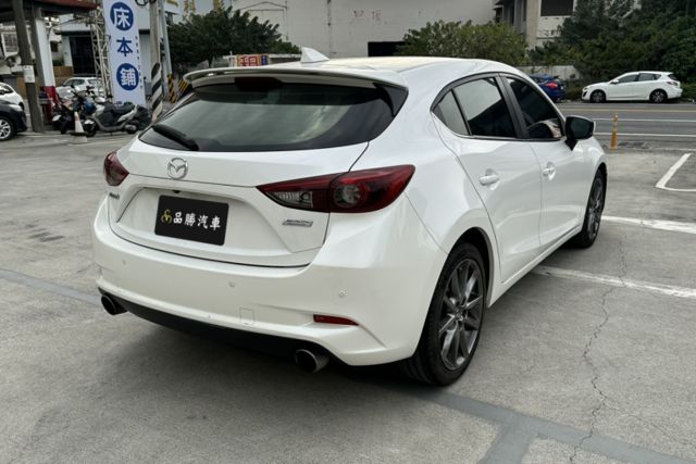 【2.0旗艦型】原鈑件 換檔撥片 分區溫控 電動椅 BOSE音響 導航 IKEY 定速  第3張相片