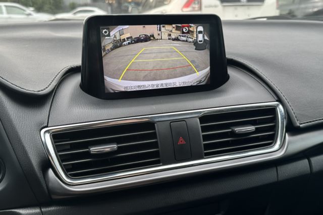 【2.0旗艦型】原鈑件 換檔撥片 分區溫控 電動椅 BOSE音響 導航 IKEY 定速  第14張相片