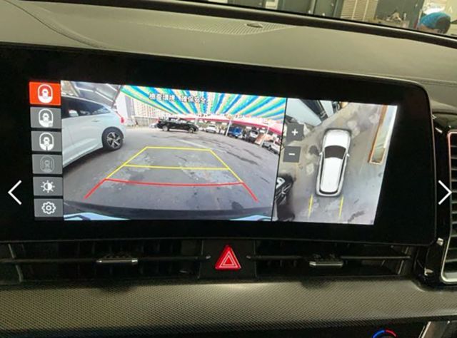 【APEX版】12.3吋全景曲面螢幕 HK音響 電子旋鈕排檔 感應式電動尾門  第5張相片