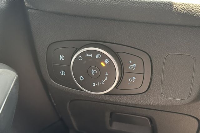 【1.5T佛心版】渦輪增壓 換檔撥片 恆溫 Apple Carplay 定速 Level 2跟車  第17張相片