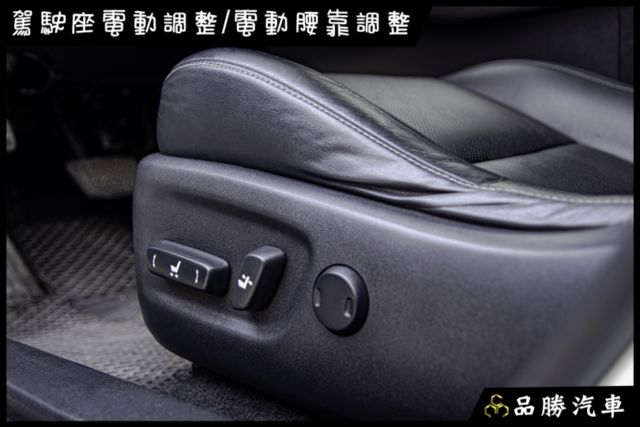 【1.8L 豪華版】分區溫控 電動椅 IKEY 中控螢幕 衛星導航 定速 前車雷達  第6張相片