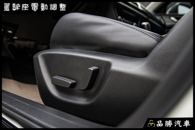 【2.0旗艦型】原鈑件 換檔撥片 分區溫控 電動椅 BOSE音響 導航 IKEY 定速  第6張相片