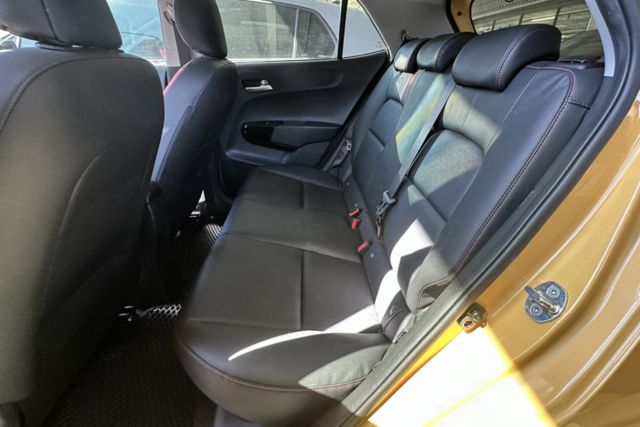 【1.2L GT-LINE】原鈑件 空力套件 天窗 恆溫 IKEY 定速 Apple carplay  第6張相片