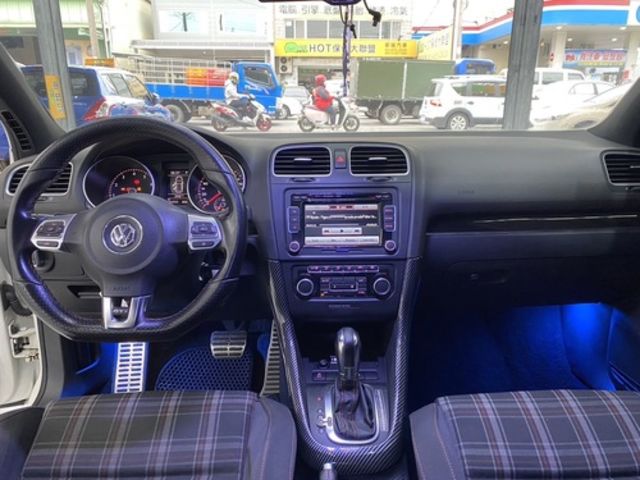 VOLKSWAGEN福斯 GOLF GTI  第9張相片
