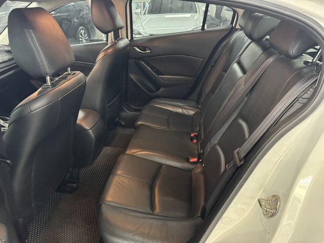 MAZDA馬自達 MAZDA 3  第9張相片