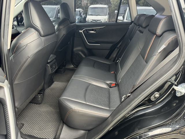 TOYOTA豐田 RAV4  第8張相片