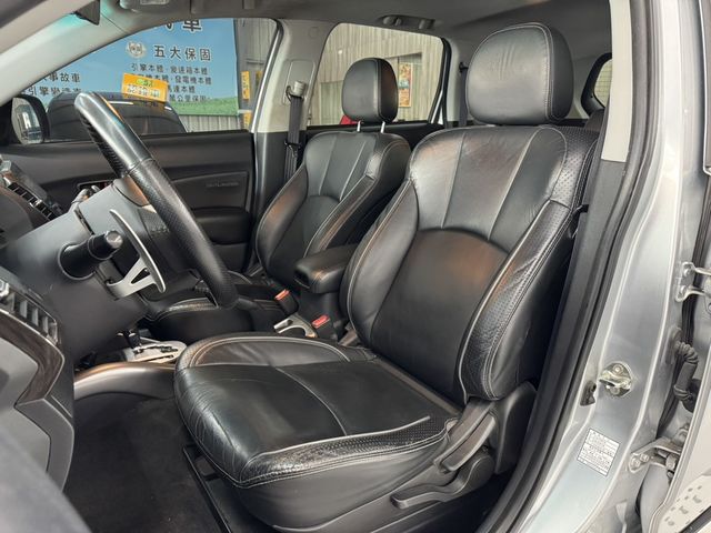 MITSUBISHI三菱 OUTLANDER  第5張相片
