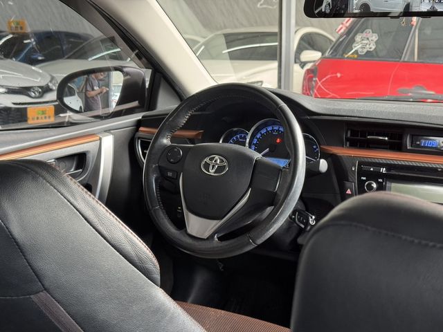 TOYOTA豐田 ALTIS  第7張相片