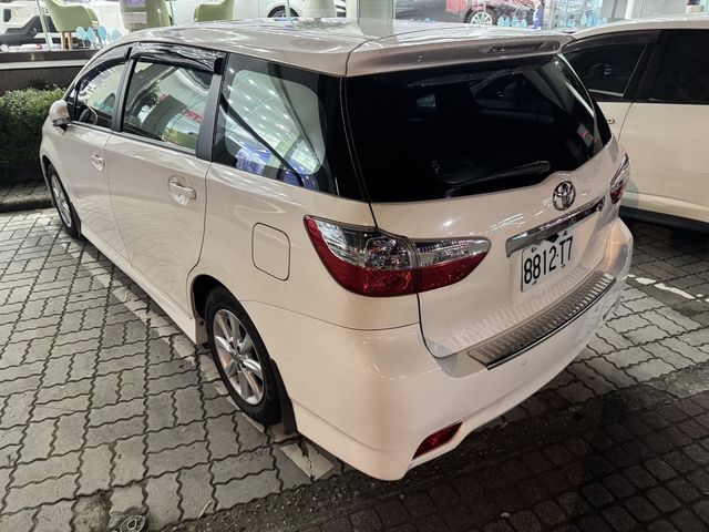 TOYOTA豐田 WISH  第2張相片