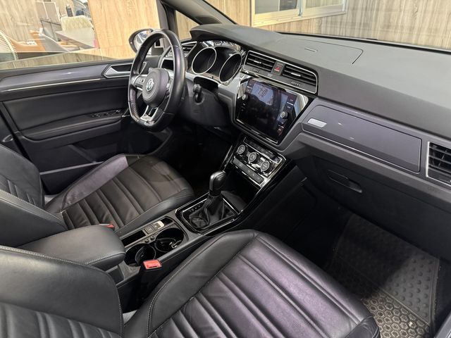 VOLKSWAGEN福斯 TOURAN  第3張相片