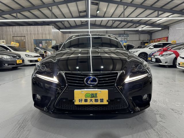 LEXUS凌志 IS 300H  第2張相片