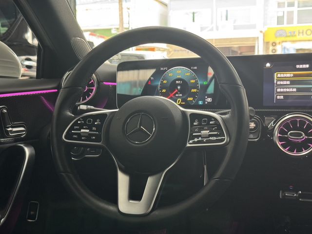 M-BENZ賓士 A200  第12張相片