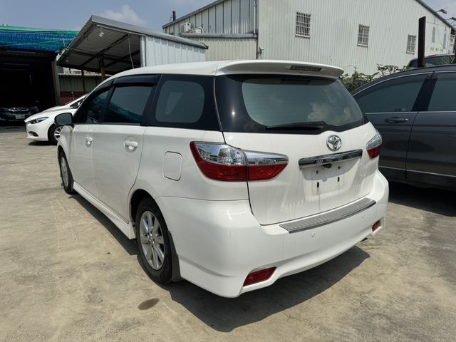 TOYOTA豐田 WISH  第3張相片