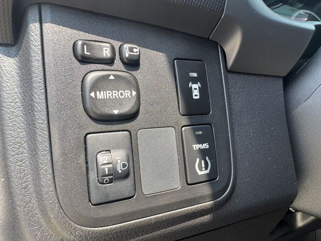 TOYOTA豐田 WISH  第5張相片