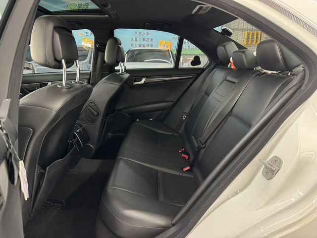 M-BENZ賓士 C250  第8張相片