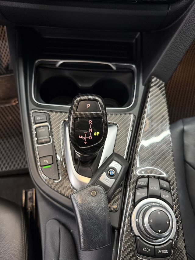 BMW寶馬 320I SEDAN ZA  第12張相片