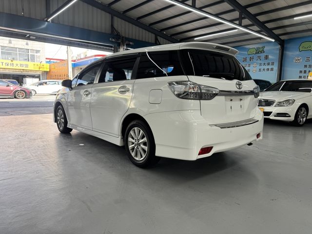 TOYOTA豐田 WISH  第3張相片