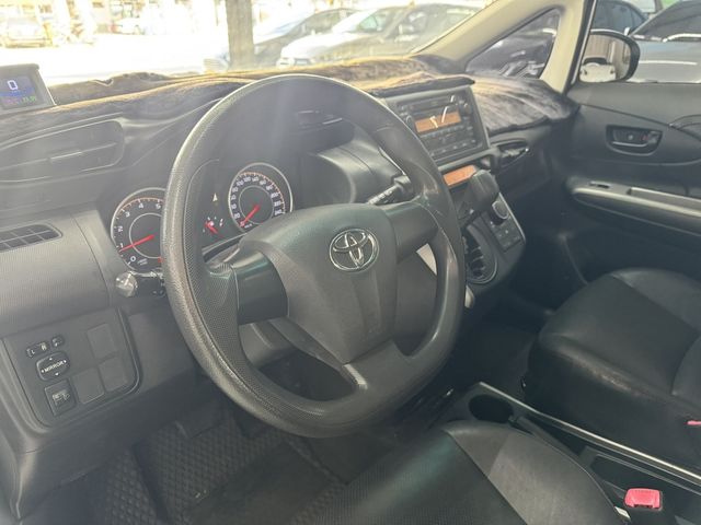 TOYOTA豐田 WISH  第8張相片