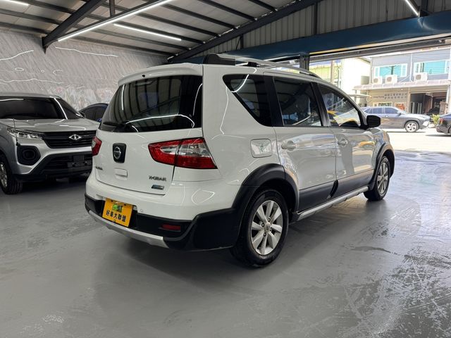 NISSAN日產 LIVINA  第3張相片