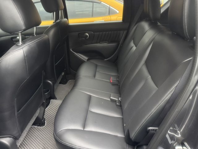 NISSAN日產 LIVINA  第6張相片