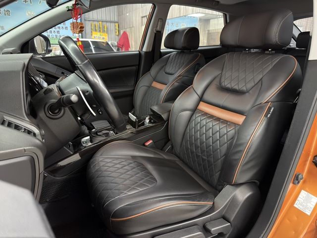 LUXGEN納智捷 U6 TURBO  第7張相片