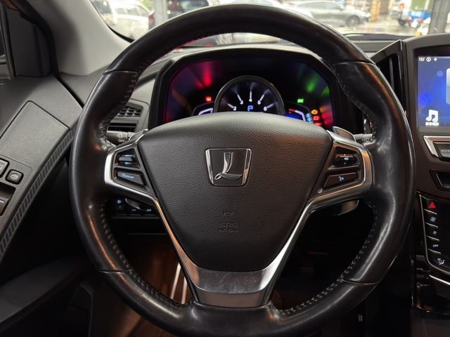 LUXGEN納智捷 U6 TURBO  第10張相片