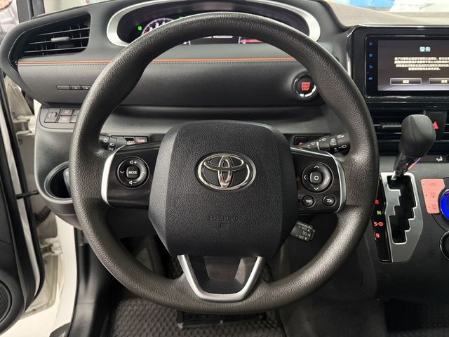 TOYOTA豐田 SIENTA  第11張相片