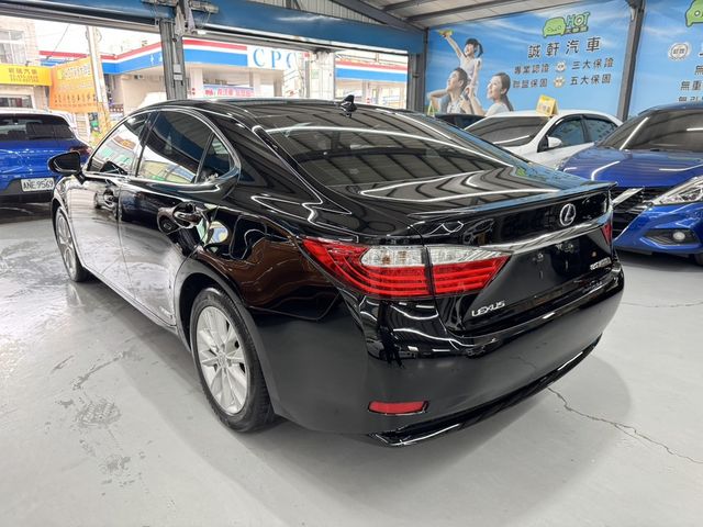 LEXUS凌志 ES300H  第4張相片