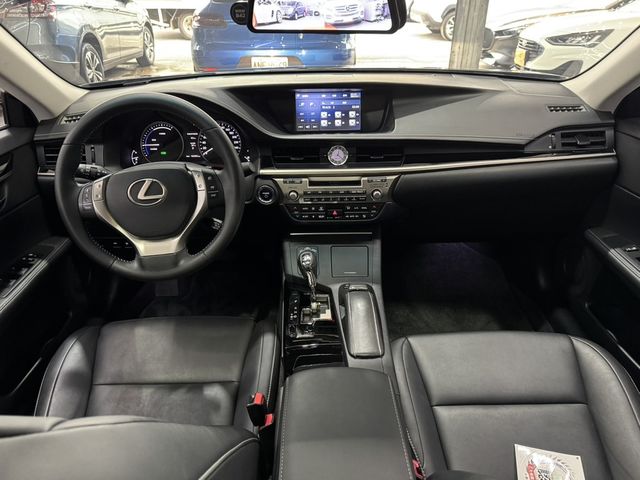 LEXUS凌志 ES300H  第15張相片