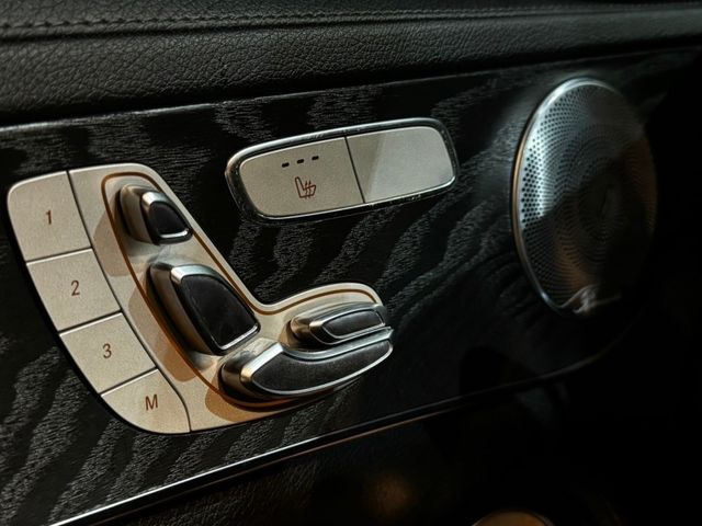 Mercedes-Benz/賓士 C300  第9張相片